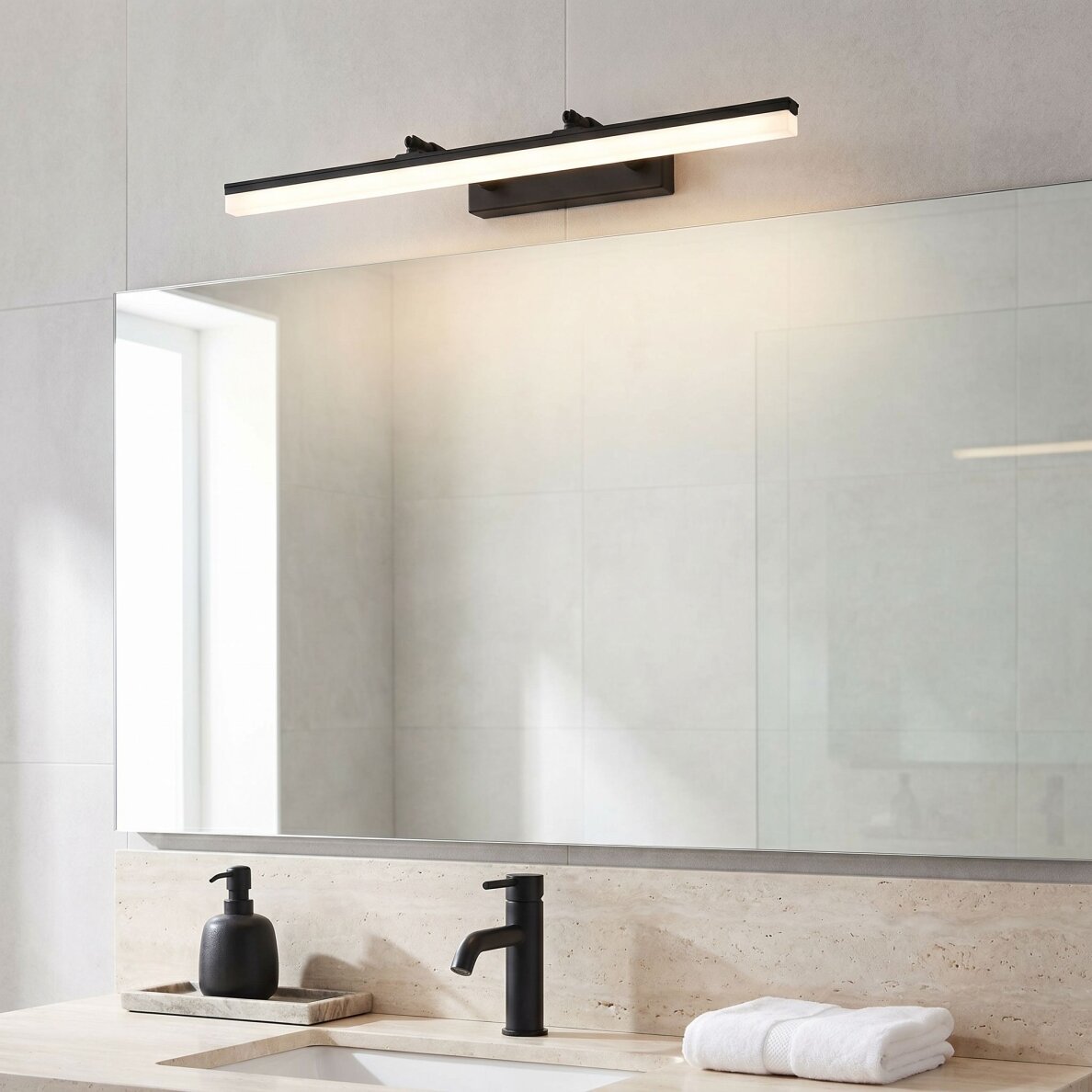 Vonios sieninis LED šviestuvas APP1879-1W 60cm BLACK 3